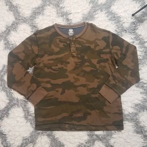 Green camo long sleeve top S